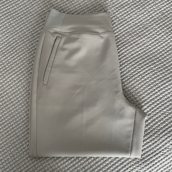 ATHLETA Pants - Athleta Endless High Rise Pant In Abalone Size 14T 
Career Athleisure Travel